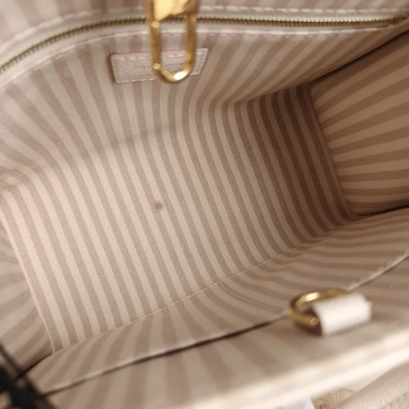 Louis Vuitton Shoulder Bag Onthego Beige · Pink Empreinte Embossed Calfskin Small 25 × 11.5 × 19 cm — detail view 9 of 12