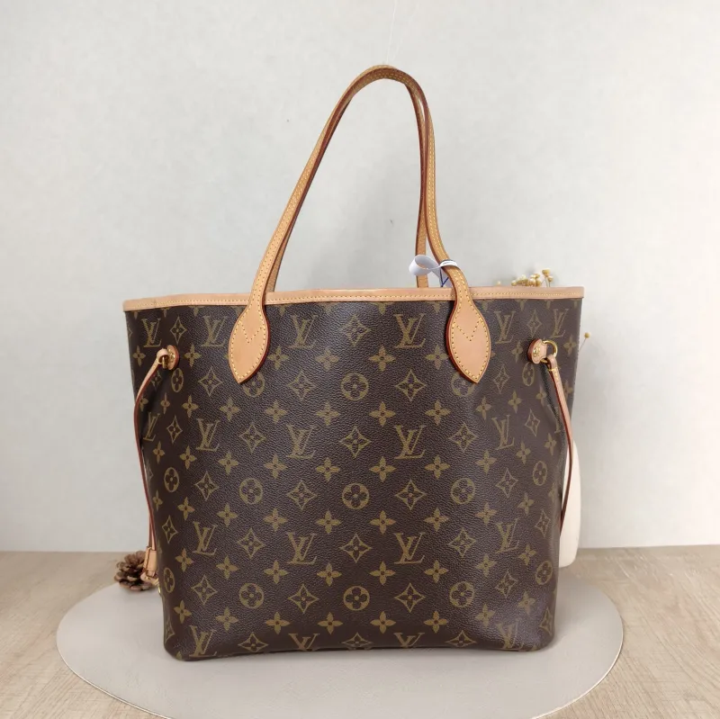 Louis Vuitton Shoulder Bag Neverfull Monogram PVC Medium 31 × 14 × 28 cm