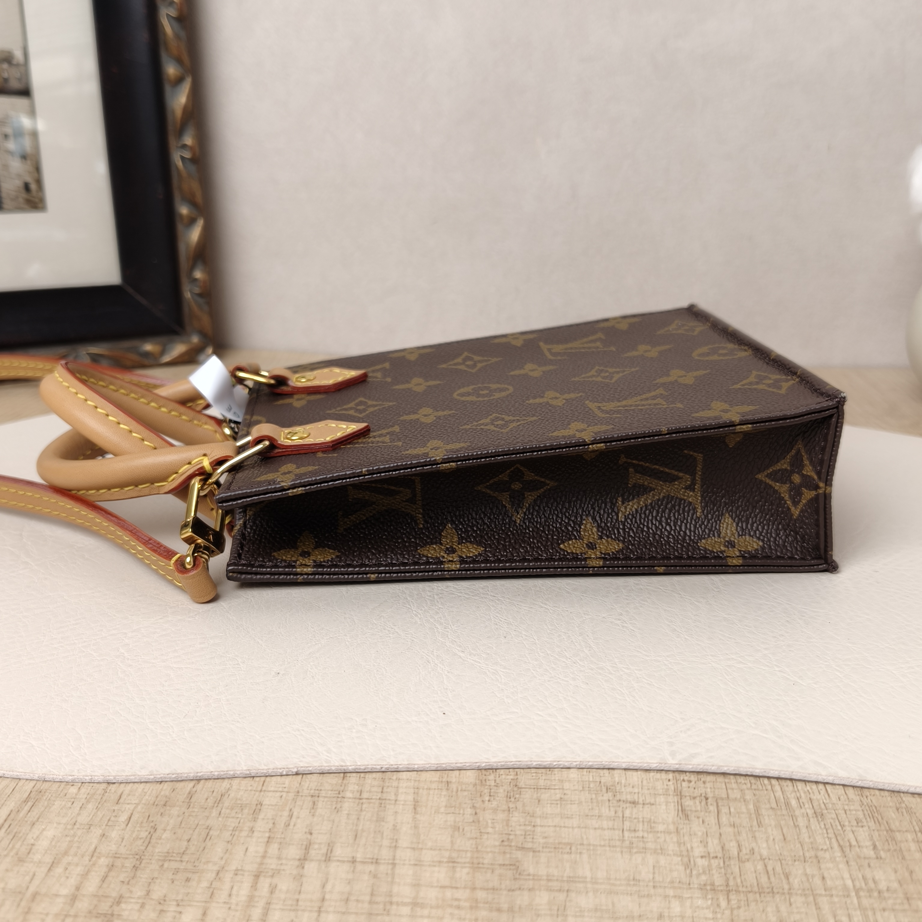Louis Vuitton Crossbody Bag PETIT SAC PLAT Mini Monogram PV Cmini14 × 5 × 17 cm — cover view 3 of 9