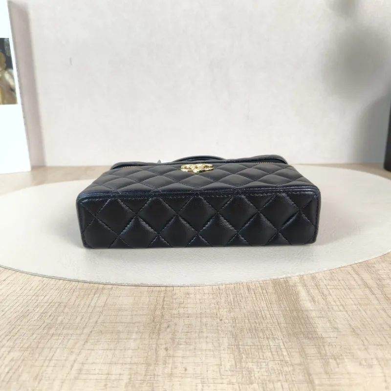 Chanel Crossbody Bag lp Box Bag Black Lambskin One Size19.5 × 5 × 17 cm — cover view 5 of 6