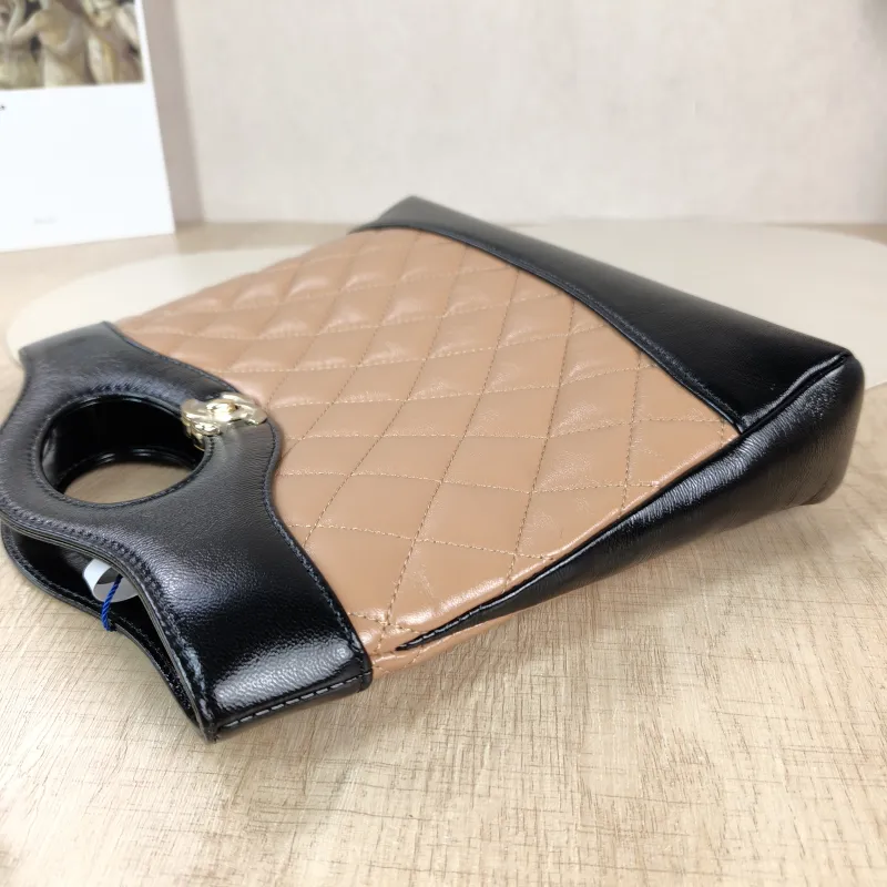 Chanel Crossbody Bag 31Bag Beige Black Lambskin Mini 23 × 5.5 × 22 cm — detail view 2 of 12