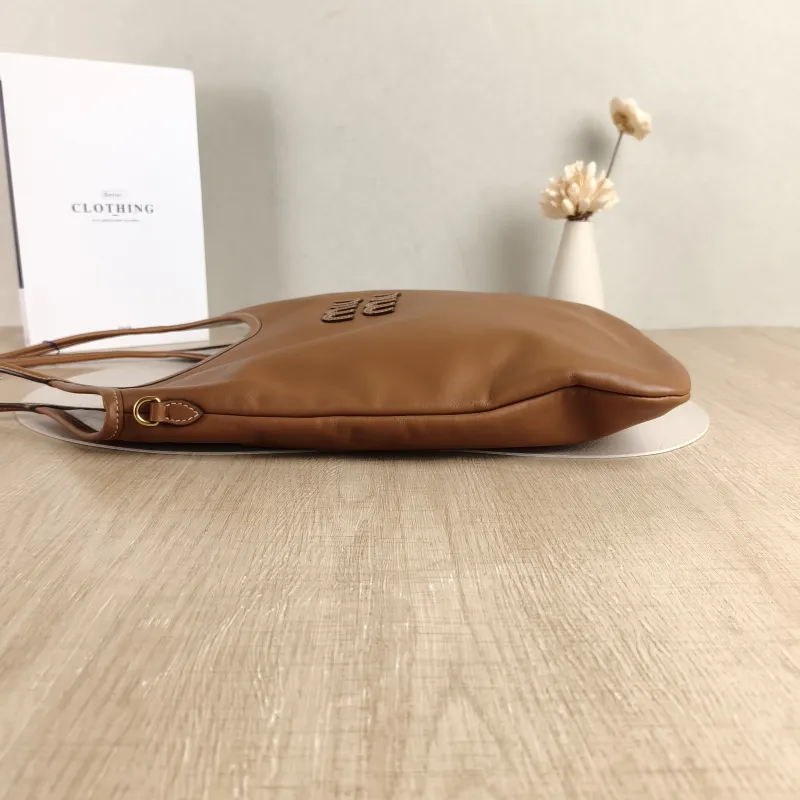 Miumiu Shoulder Bag IVY Tote Shopping Tote CC alfskin Medium35*40 — detail view 6 of 9