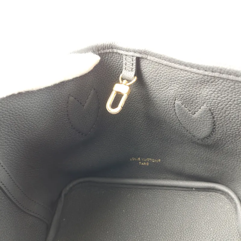 Louis Vuitton Crossbody Bag NEVERFULL INSIDE OUT BB Black PVC · Calfskin BB26.5 × 11 × 16.5 cm — detail view 7 of 11