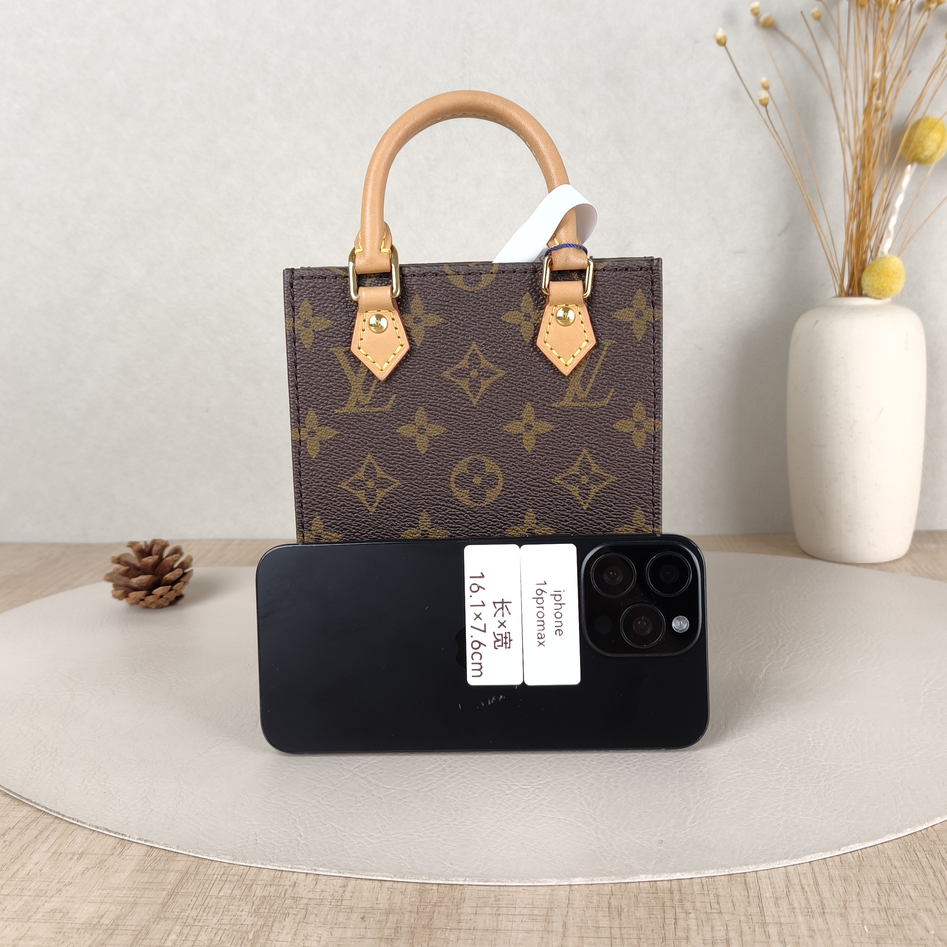 Louis Vuitton Crossbody Bag PETIT SAC PLAT Mini Monogram PV Cmini14 × 5 × 17 cm — cover view 2 of 5