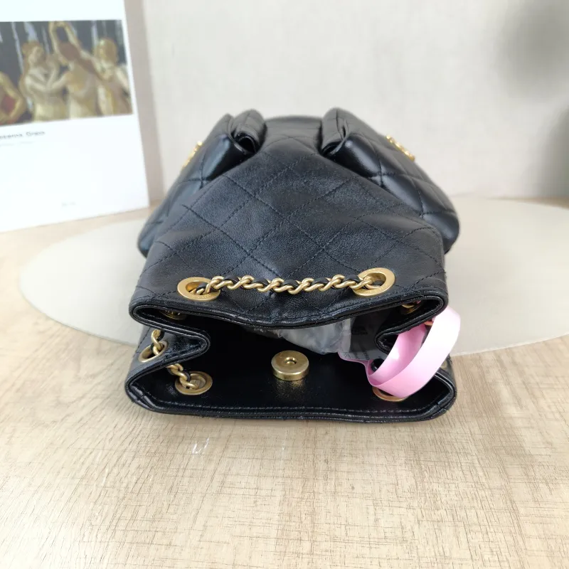 Chanel Backpack25c Backpack Black Lambskin One Size18 × 8 × 24 cm — detail view 9 of 10
