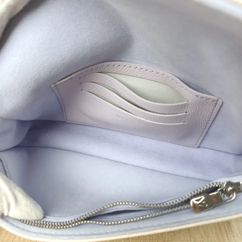 Louis Vuitton Crossbody Bag IVY Calfskin Small 23.5 × 4.3 × 12 cm — detail view 1 of 11
