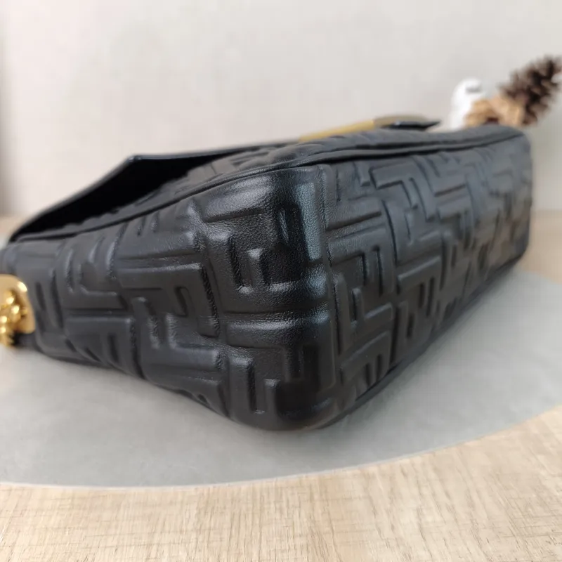 FENDI Crossbody Bag Baguette Baguette Bag Black Lambskin Large31 × 9 × 18 cm — detail view 13 of 13