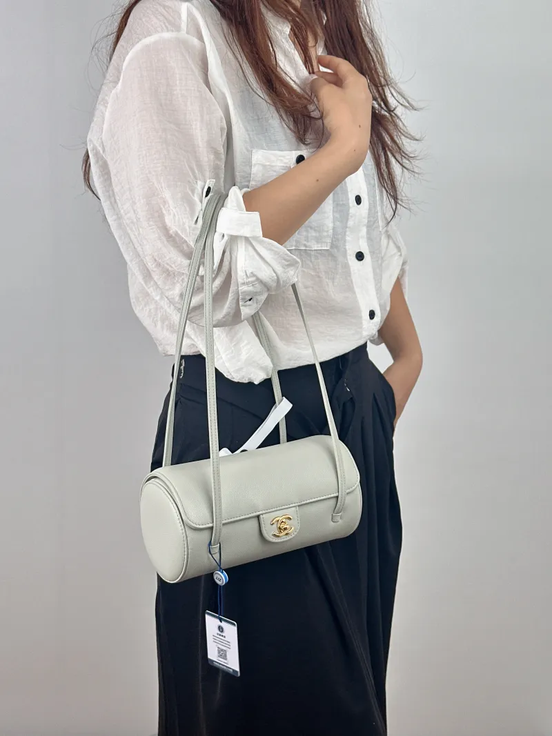 Chanel Crossbody Bag Bowling Bag Green Calfskin 20 × 10 × 10 cm Microchip Edition — on-model view 1 of 2