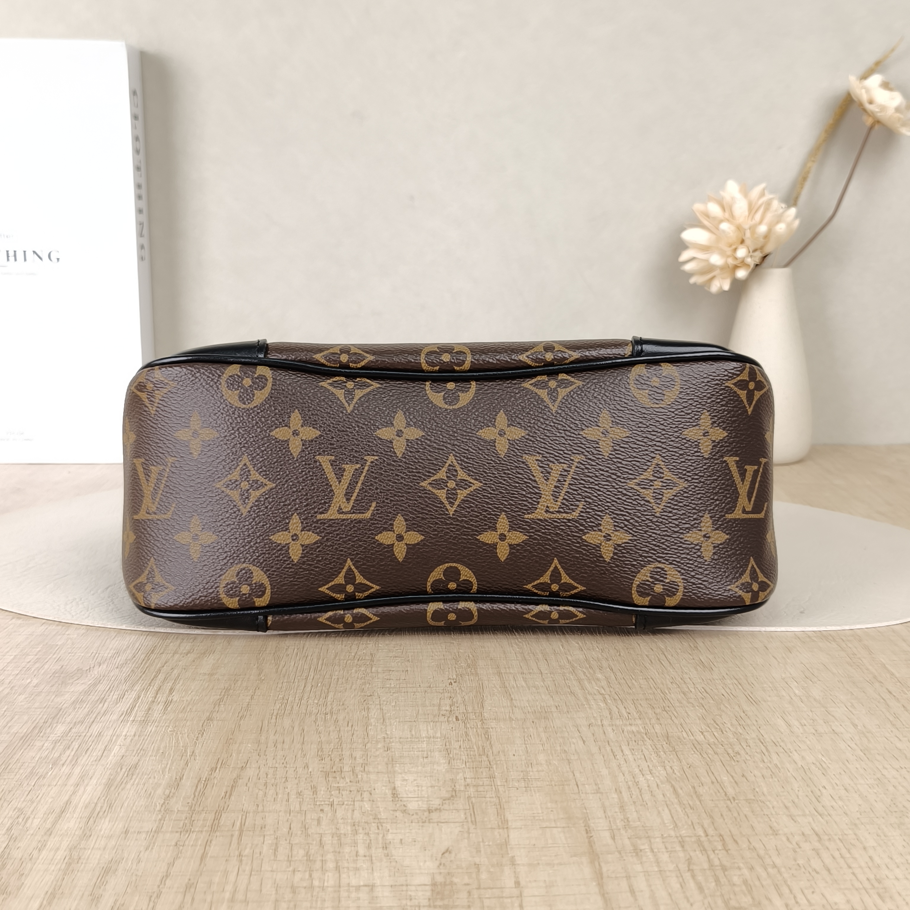 Louis Vuitton Crossbody Bag Boulogne PVC Small26 × 9.5 × 16 cm — cover view 3 of 5