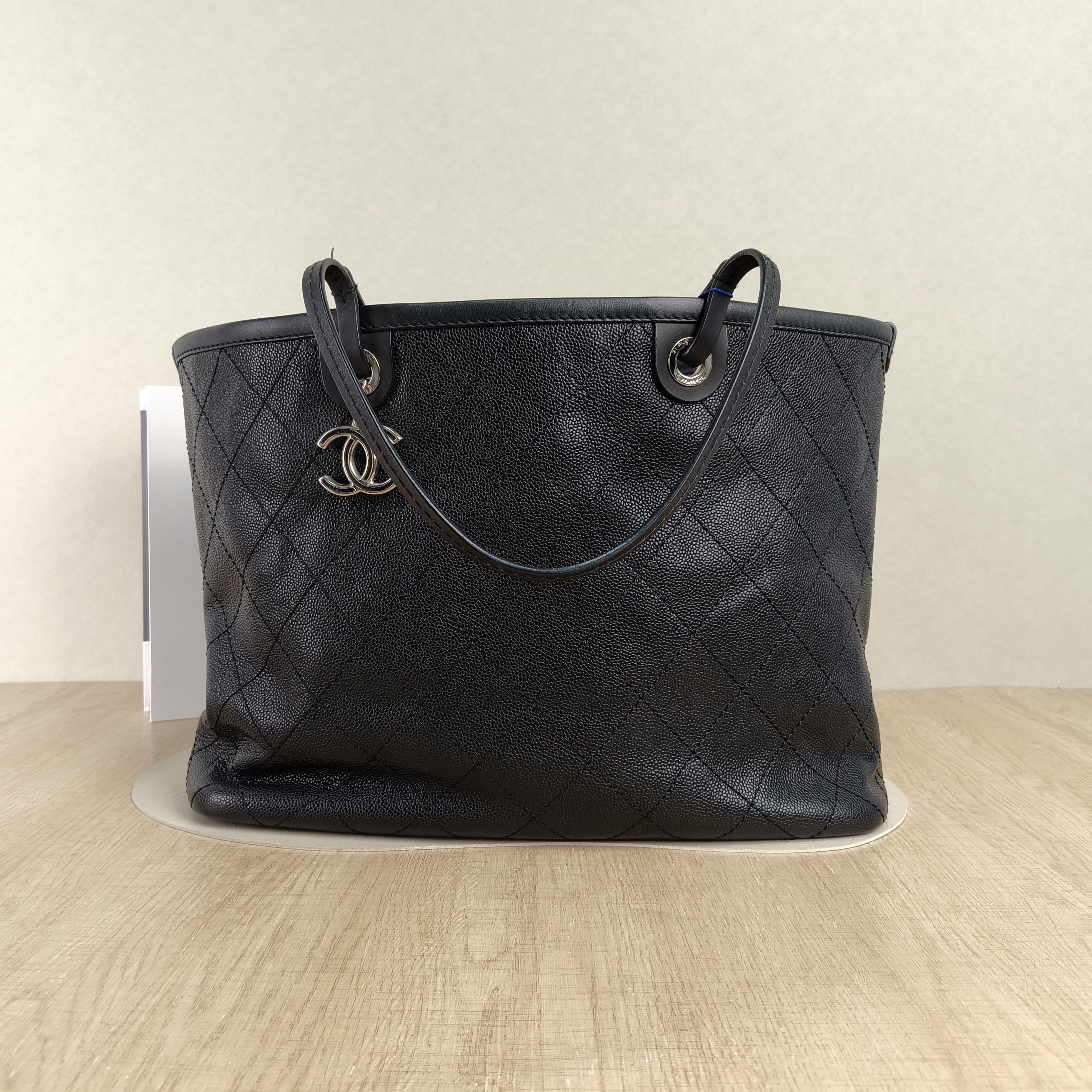 Chanel Shoulder Bag Tote Bag Black Calfskin One Size43 × 18 × 29 cm