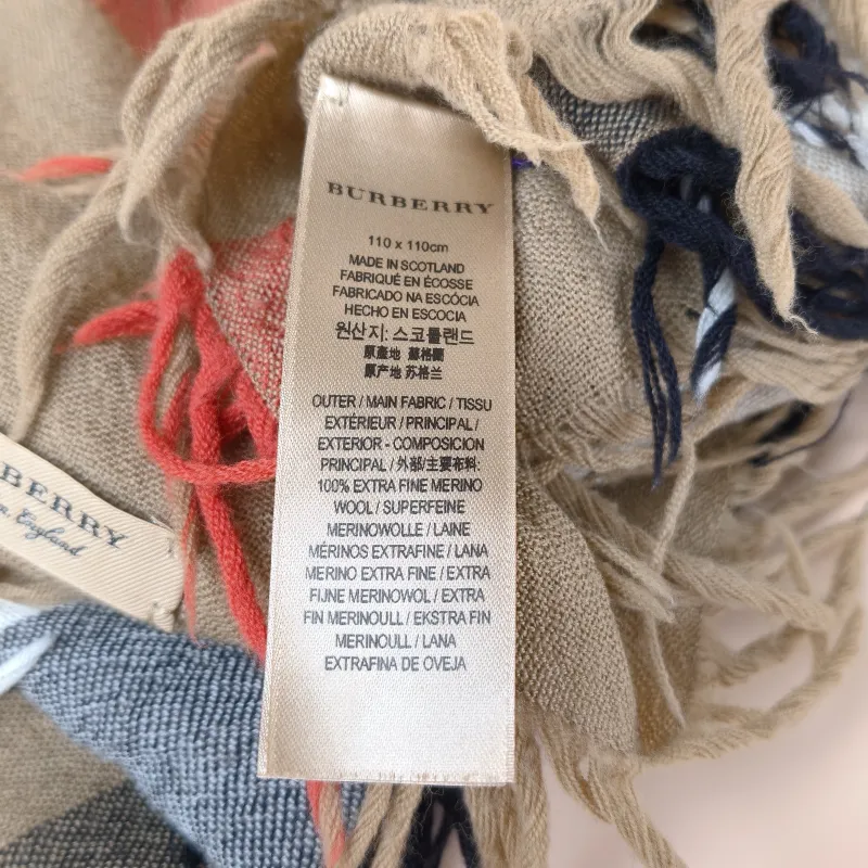 BURBERRY Scarf Scarf Wool One Size 110*110cm — cover view 2 of 10