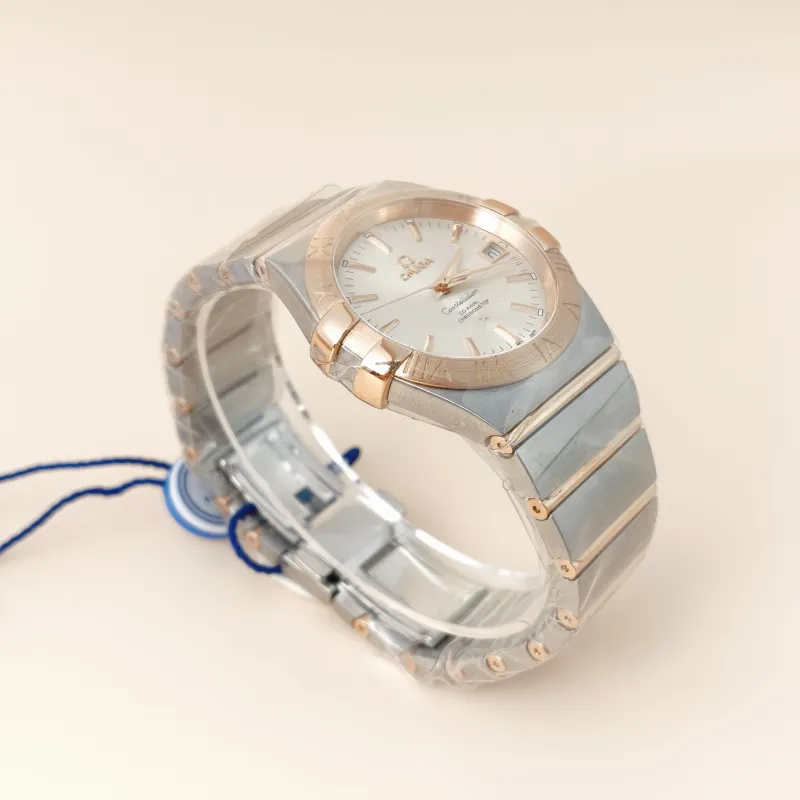OMEGA Watch Watch Grey One Size35 — cover view 2 of 13