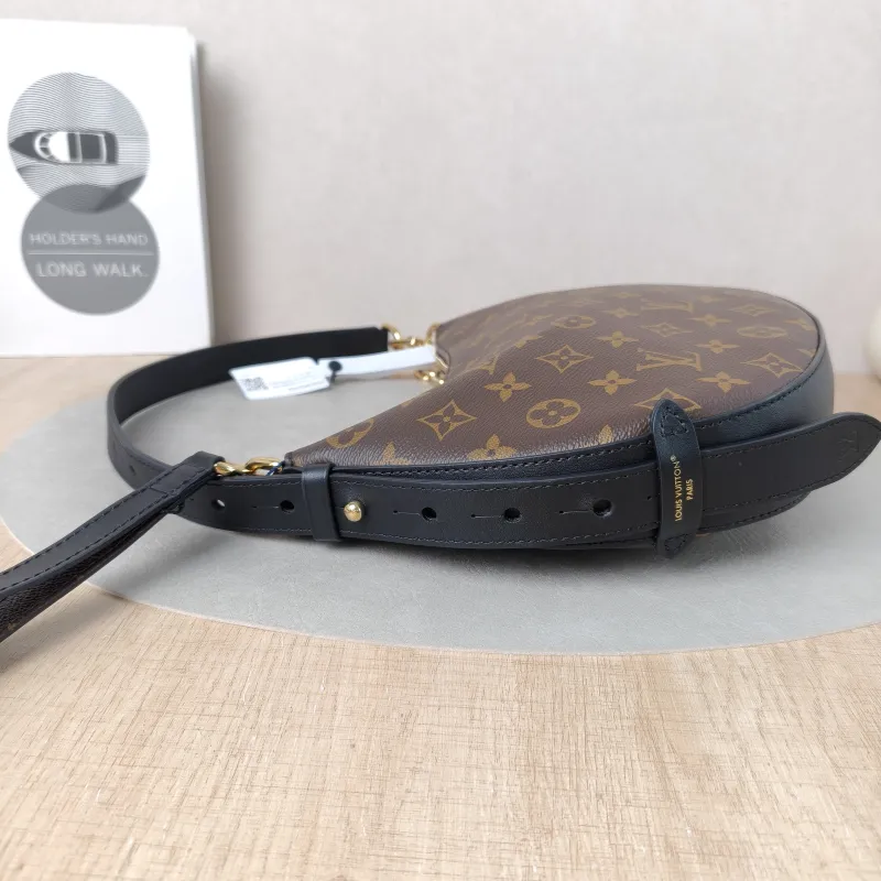 Louis Vuitton Shoulder Bag COOKIE Monogram PVC BB 28.5 × 5 × 19 cm — detail view 8 of 13
