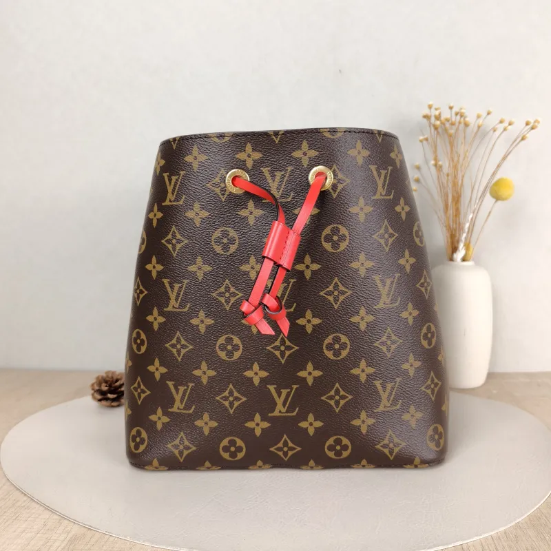 Louis Vuitton Shoulder Bag NÉONOÉ Bucket Bag PVC Medium 26 × 17.5 × 26 cm