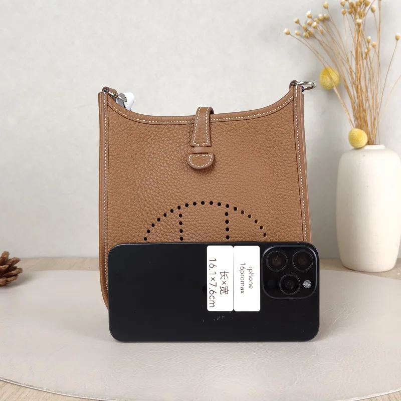 Hermès Crossbody Bag Evelyne Mini 16 Mini 16 Taurillon Clemence TC Calfskin Mini 17 × 5.5 × 18 cm G — cover view 5 of 5
