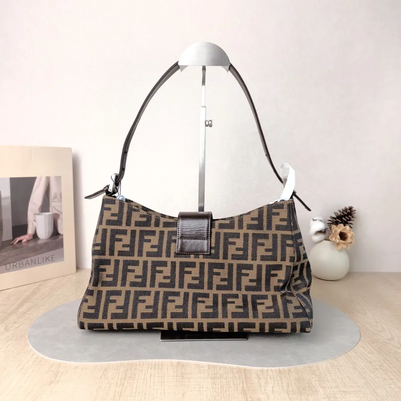 FENDI Shoulder Bag hobo Shoulder Bag Monogram Canvas 32 × 11 × 19.5 cm — cover view 4 of 5