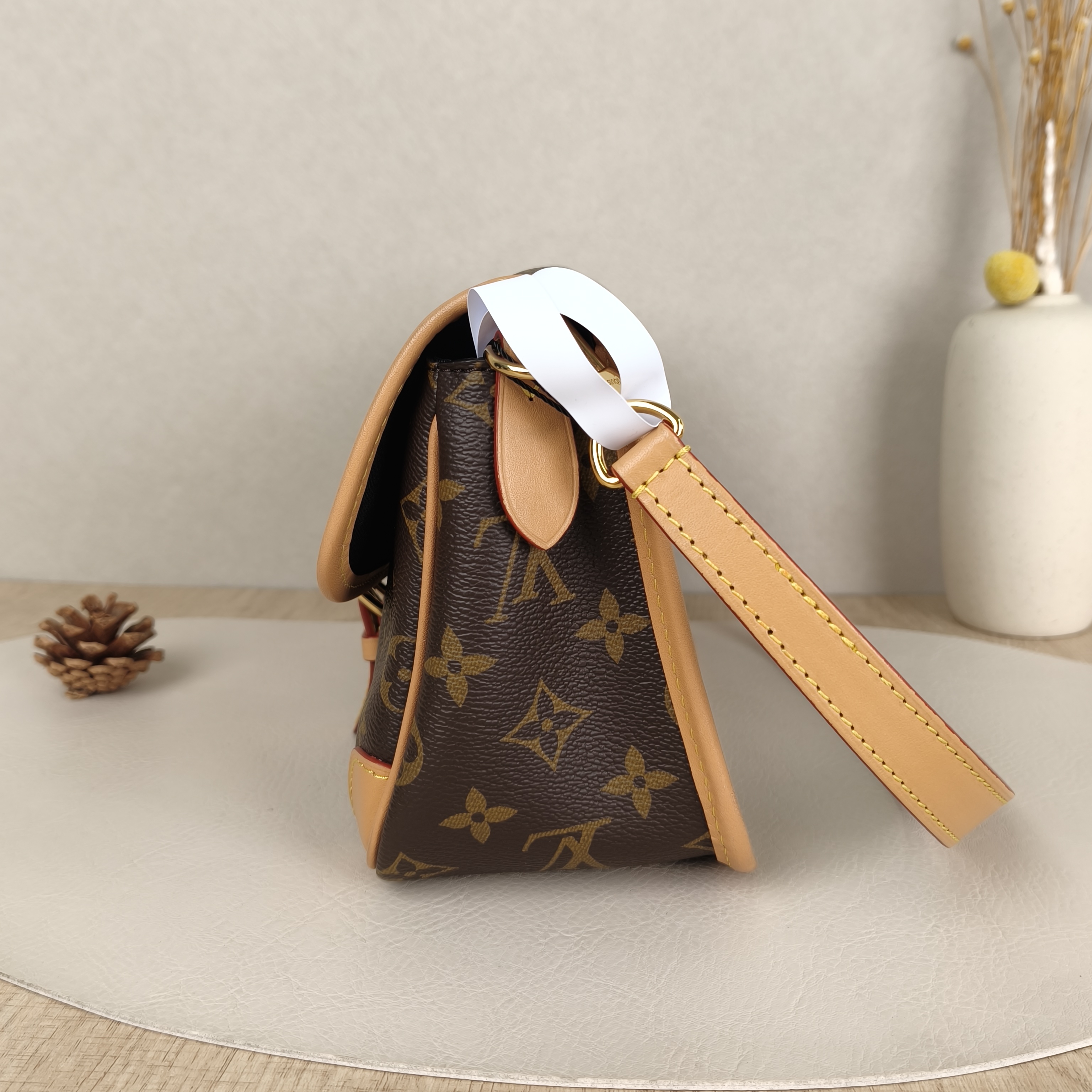 Louis Vuitton Crossbody Bag Diane Baguette Bag Shoulder Strap PVC Small24 × 9 × 15 cm — cover view 3 of 9