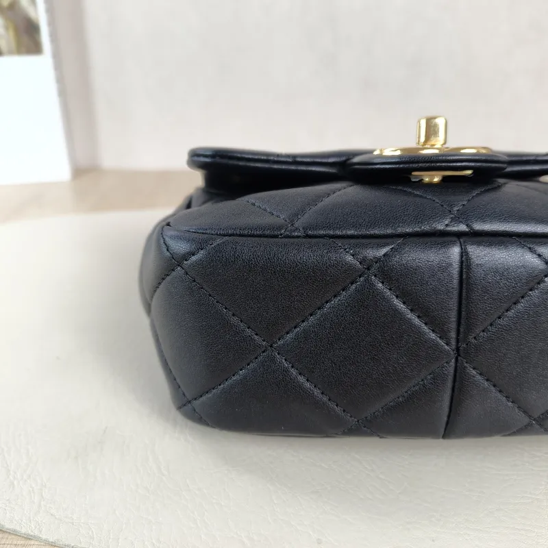 Chanel Top Handle Bag Black Lambskin Mini 17 × 6 × 13 cm — detail view 11 of 12