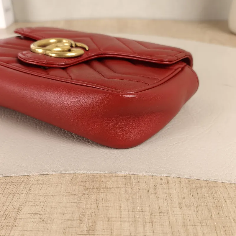 GUCCI Crossbody Bag GG Marmont Mini Marmont Mini Red Calfskinmini16.5 × 4.5 × 9.5 cm — detail view 11 of 12
