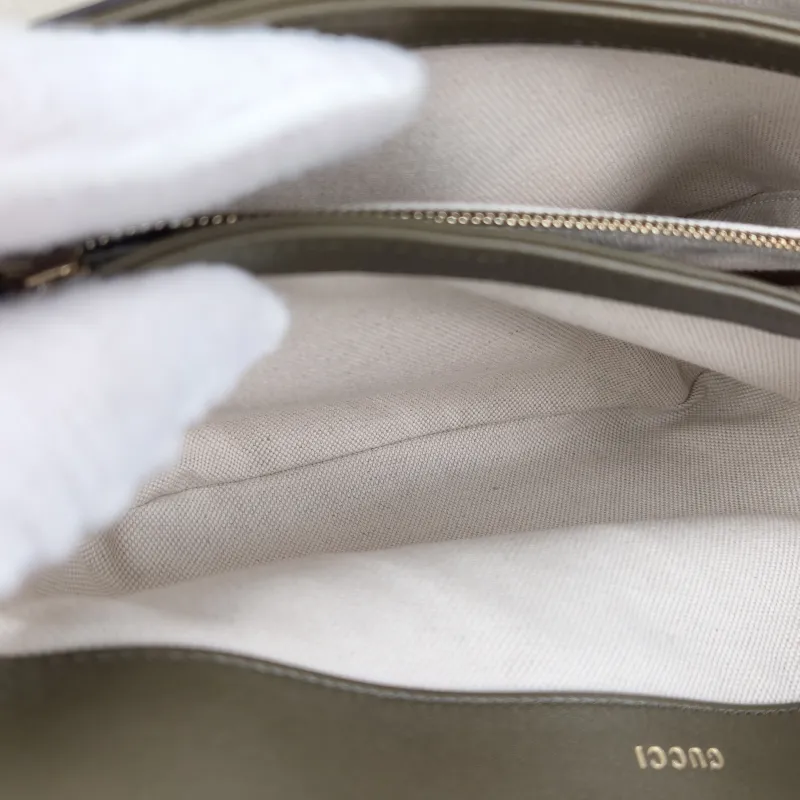 GUCCI Crossbody Bag Horsebit 1955 Horsebit Medium Green Calfskin Medium 25 × 8 × 18 cm — detail view 1 of 14