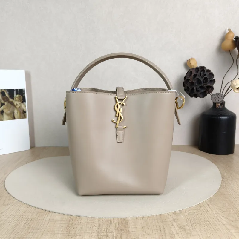 SAINT LAURENT Shoulder Bag LE 37 Brown Calfskin Small17 × 13 × 20 cm
