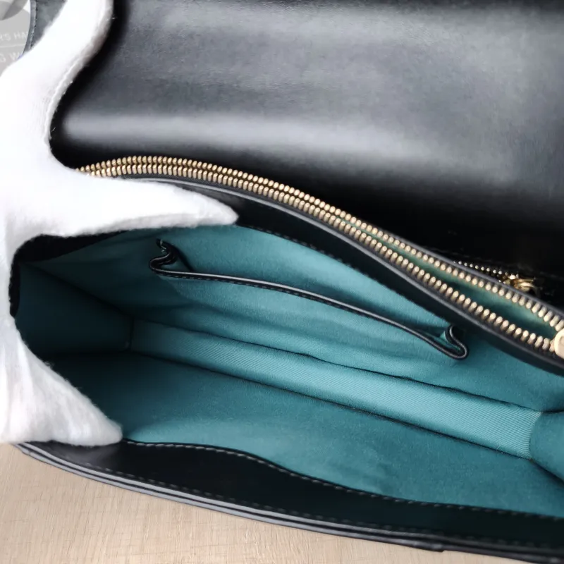 Bvlgari Shoulder Bag Serpenti Forever Collection Crossbody Bag Black Calfskin Medium 27.5 × 7 × 18 cm — detail view 9 of 12