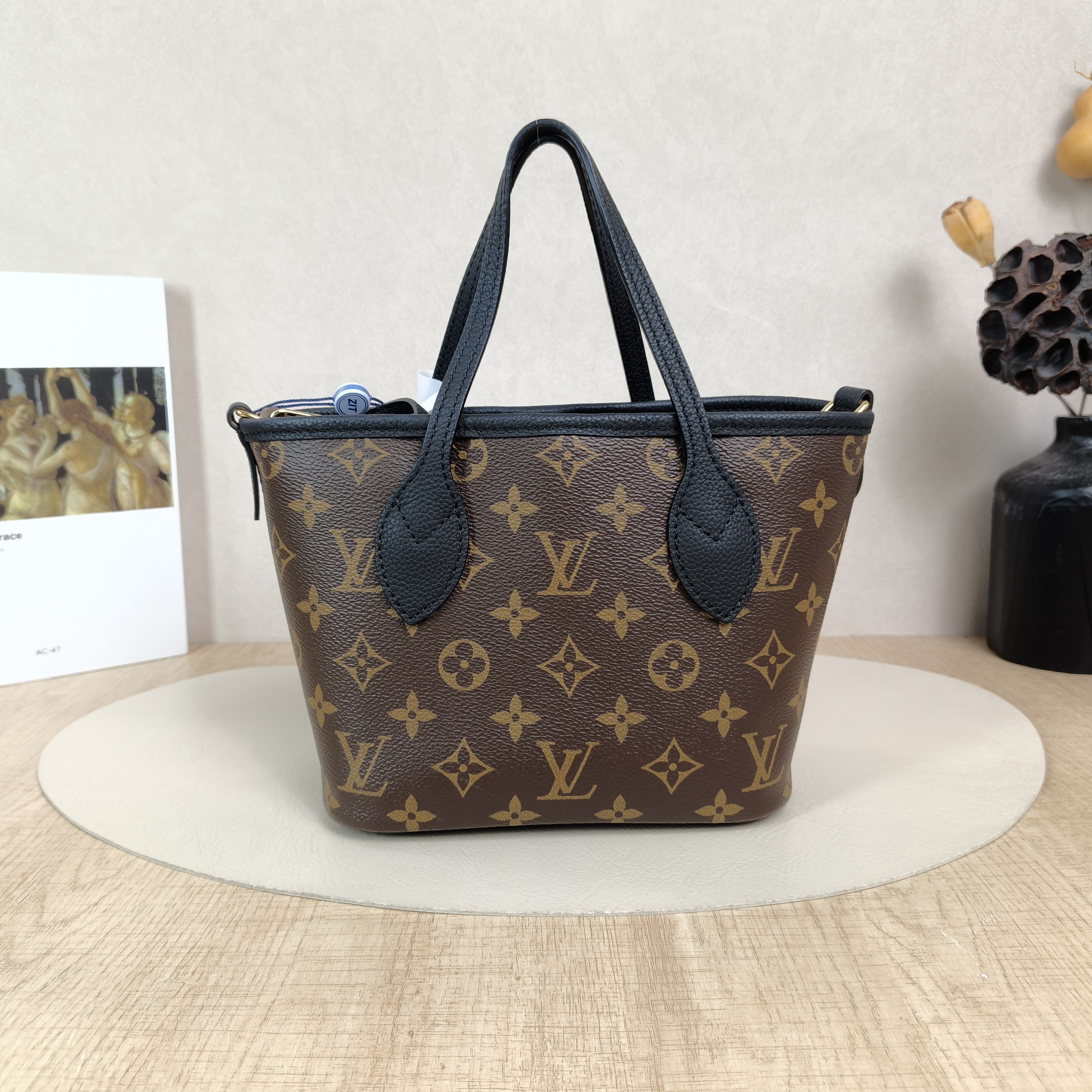 Louis Vuitton Crossbody Bag NEVERFULL INSIDE OUT BB Black PVC · Calfskin BB26.5 × 11 × 16.5 cm — cover view 4 of 6