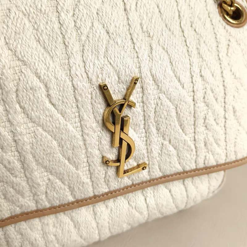 SAINT LAURENT Crossbody Bag Niki White D Medium28 × 8.5 × 20 cm — detail view 11 of 13