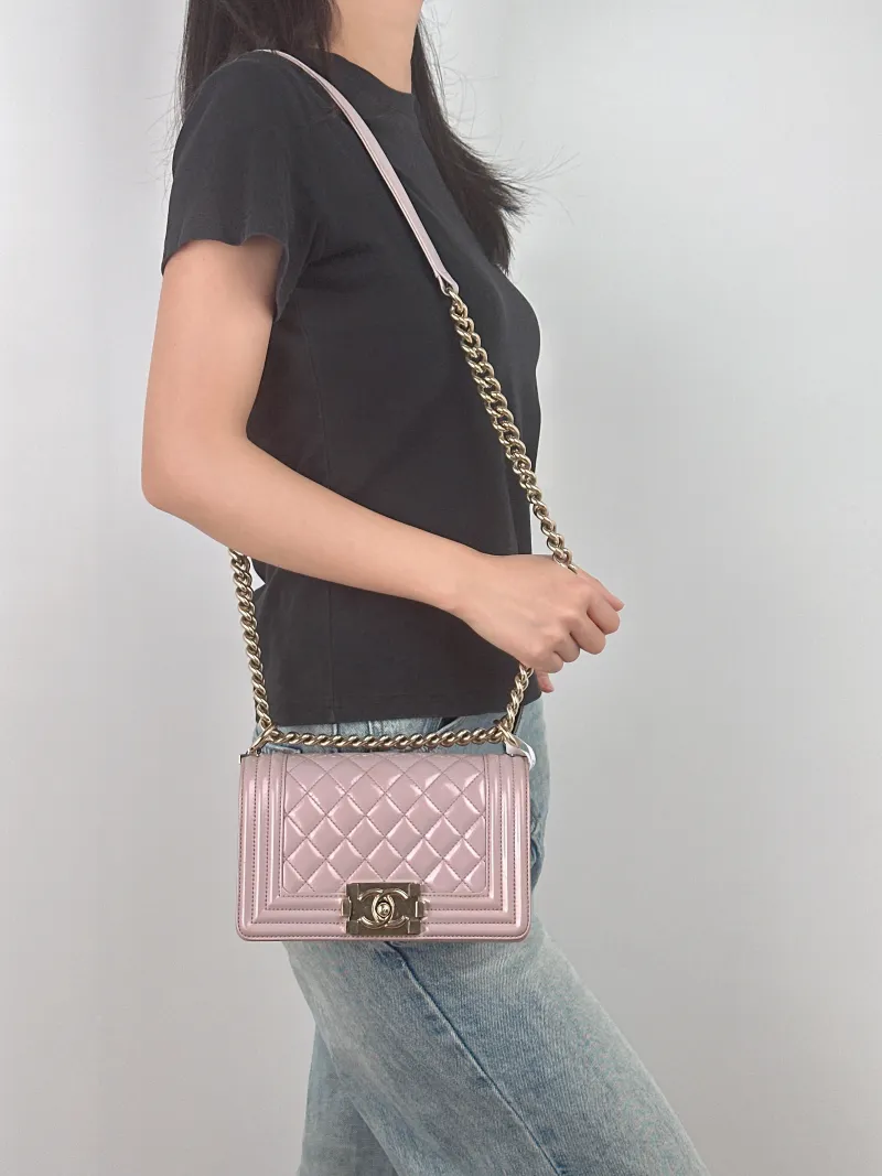Chanel Crossbody Bag Le Boy​ Patent Leather Small20.5 × 8.5 × 12 cm — on-model view 2 of 3