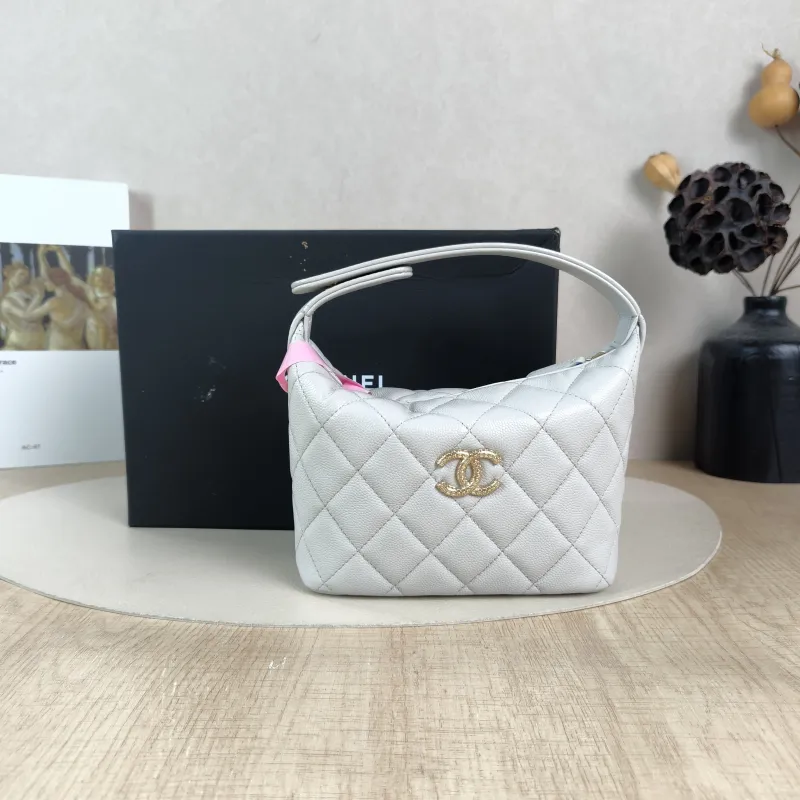 Chanel Crossbody Bag Crossbody Bag Grey Grained Calfskin One Size16 × 6 × 13 cm — cover view 6 of 6