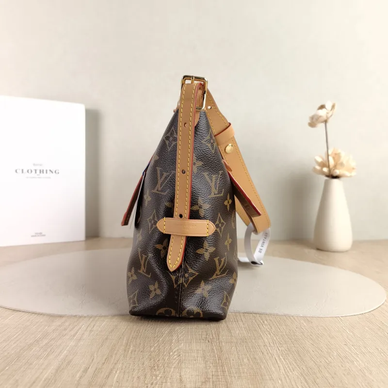 Louis Vuitton Shoulder Bag Carryall East West Monogram PVC One Size 36 × 10 × 19 cm — detail view 9 of 11