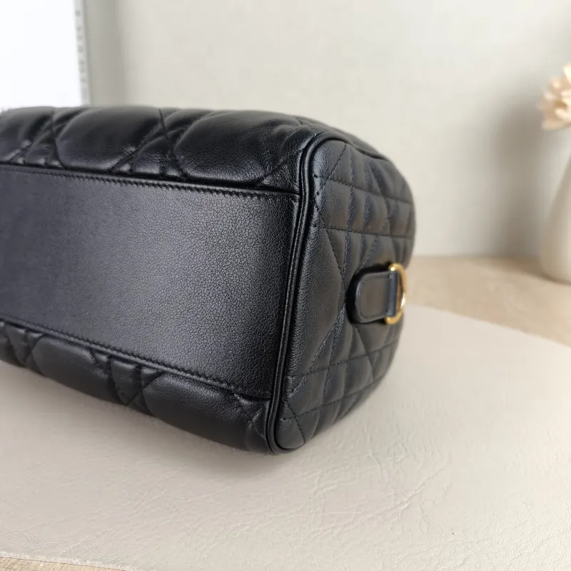 DIOR Crossbody Bag Groove 20 Top Handle Bag Black Calfskin Small 20.5 × 12 × 13.5 cm — detail view 1 of 11