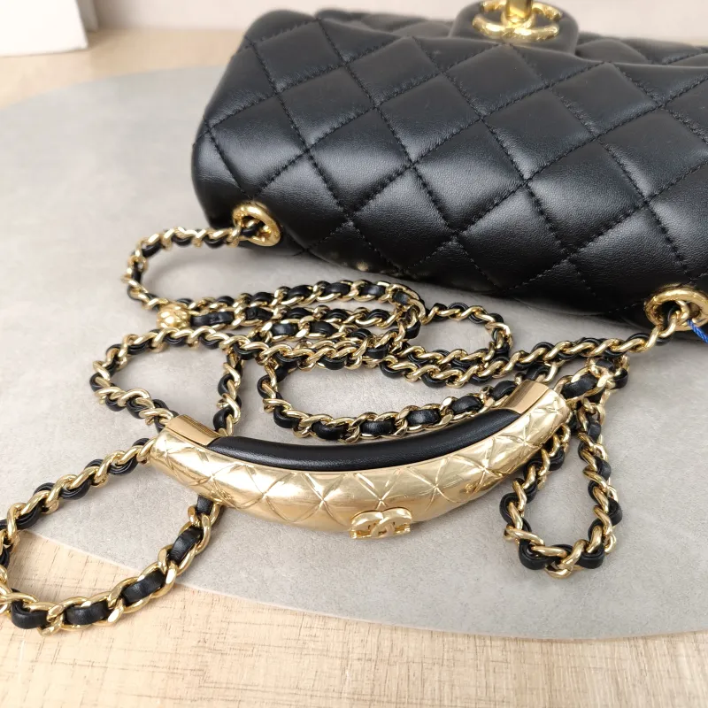Chanel Crossbody Bag24b Crossbody Bag Black Lambskinmini18 × 6 × 11 cm — detail view 7 of 15