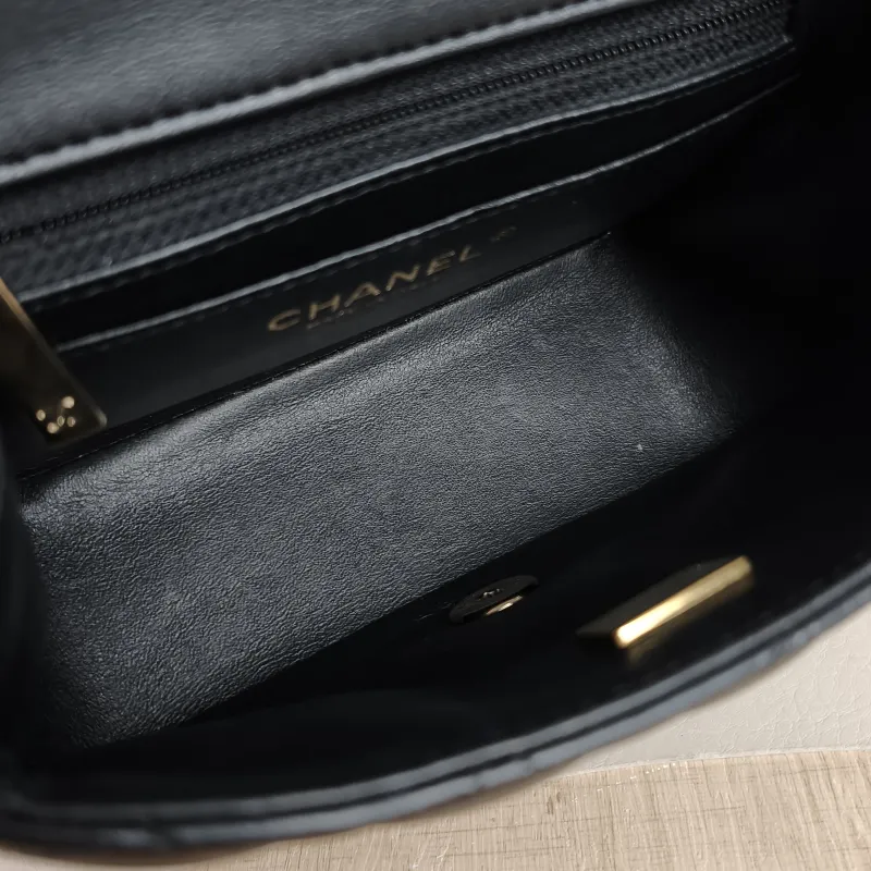 Chanel Crossbody Bag Classic Flap Mini CF Mini Black SL ambskinmini17 × 8 × 13.5 cm — detail view 9 of 13