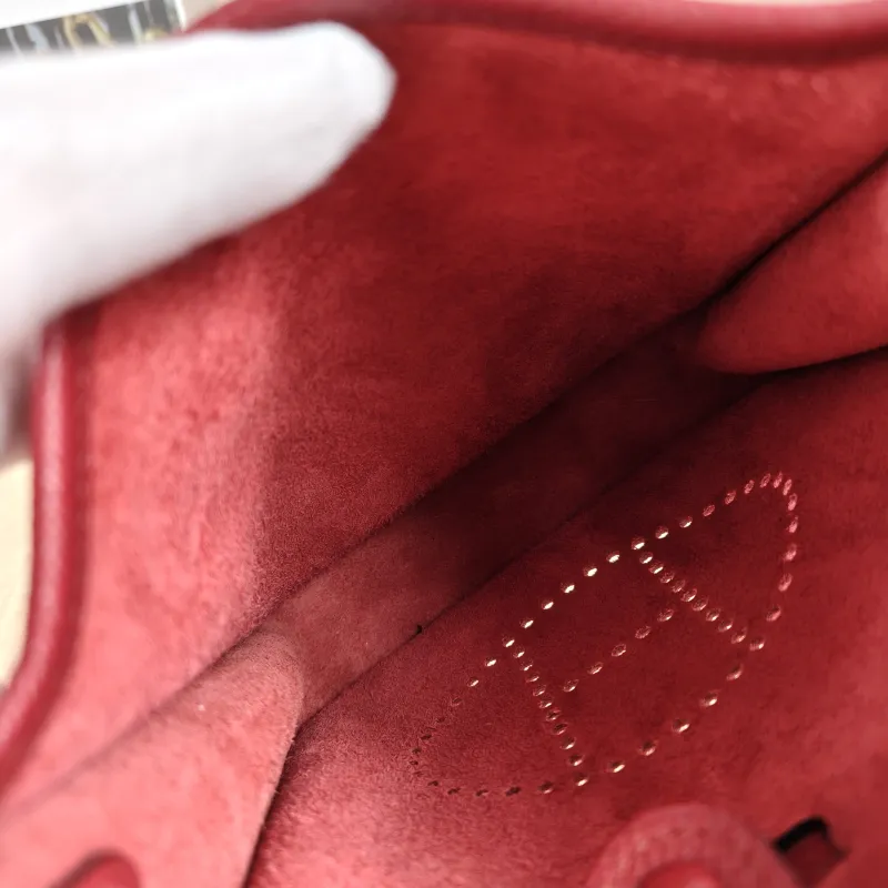Hermès Crossbody Bag Evelyne Mini 16 Mini 16 K1 Epsom Calfskin Mini 17 × 5.5 × 18 cm A — detail view 12 of 12