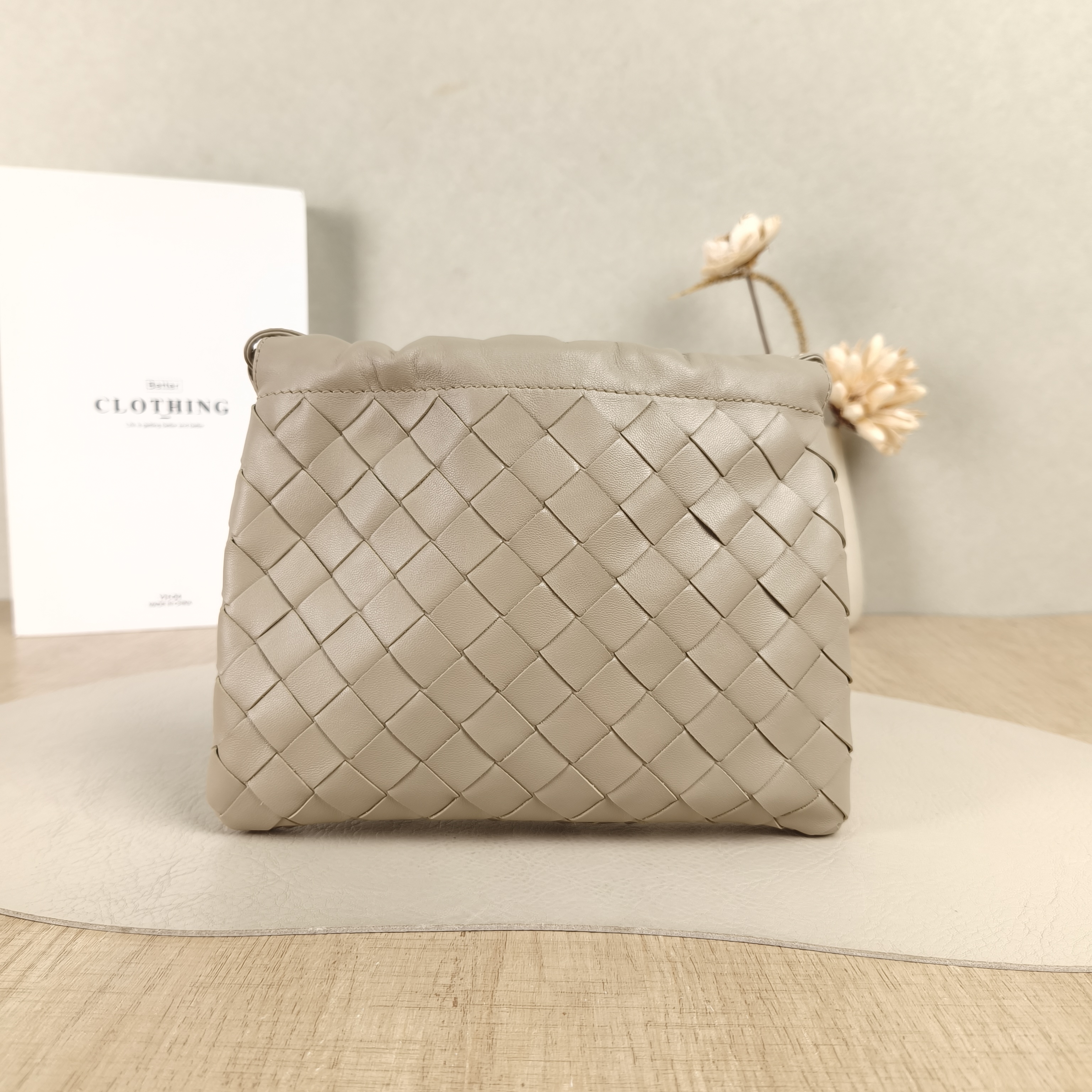 Bottega Veneta Crossbody Bag Dustbag Crossbody Bag Calfskin Small21 × 1 × 16.6 cm