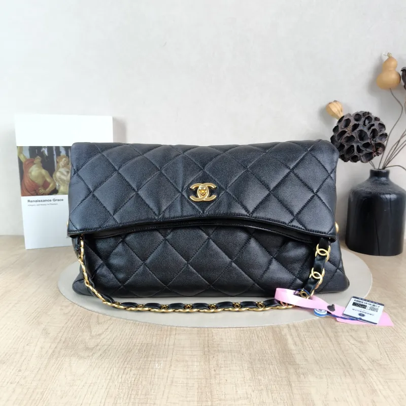 Chanel Shoulder Bag hobo Black Lambskin One Size 39 × 9 × 23 cm