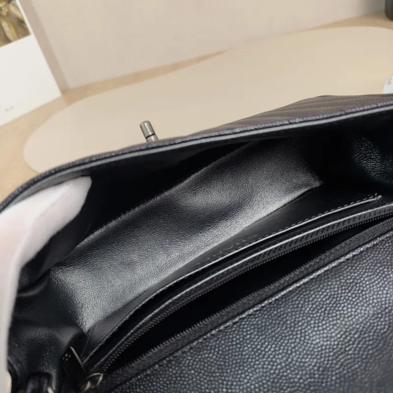 Chanel Crossbody Bag Classic Flap Large Mini CF Mini Black V Grained Calfskin mini20 × 6 × 12 cm — detail view 5 of 14