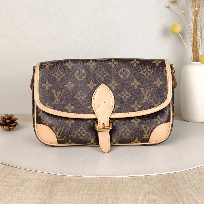 Louis Vuitton Crossbody Bag Diane Baguette Bag Monogram Shoulder Strap PVC Small24 × 9 × 15 cm