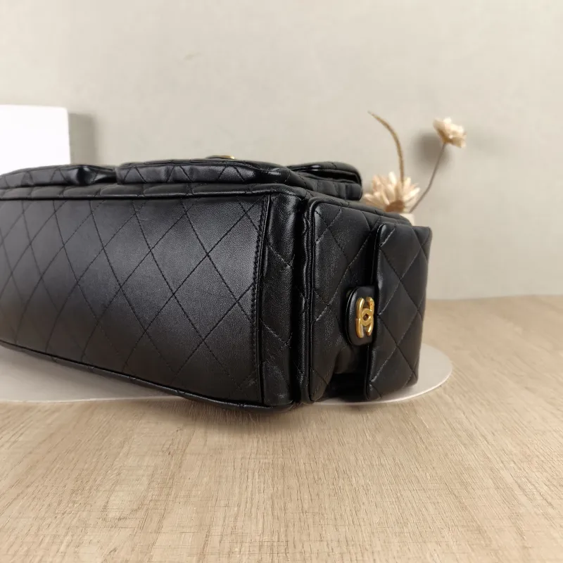 Chanel Shoulder Bag25C Hobo Shoulder Bag Black Lambskinmaxi Large39 × 14 × 35 cm — detail view 1 of 11