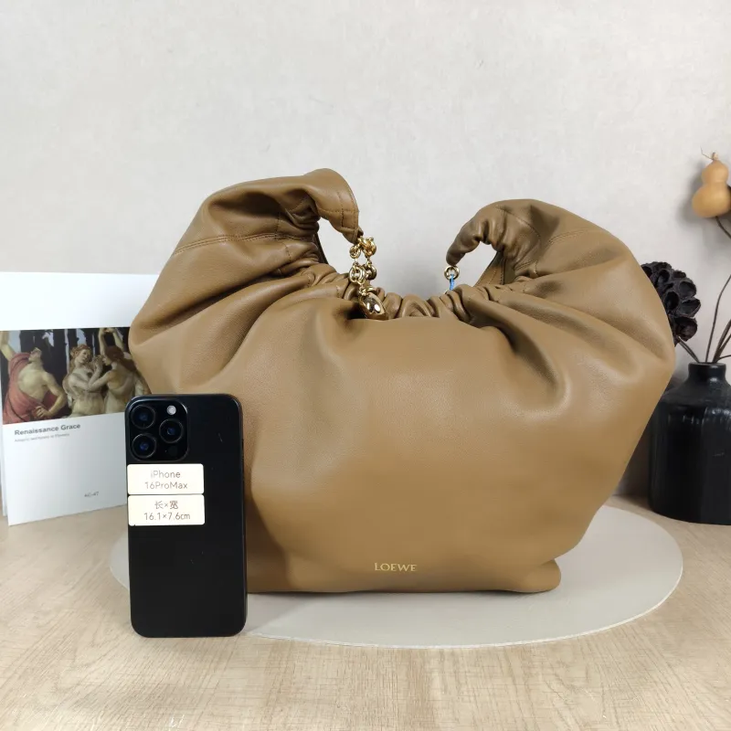 LOEWE Crossbody Bag Squeeze Lambskin Medium 34 × 13.5 × 33 cm — cover view 5 of 5