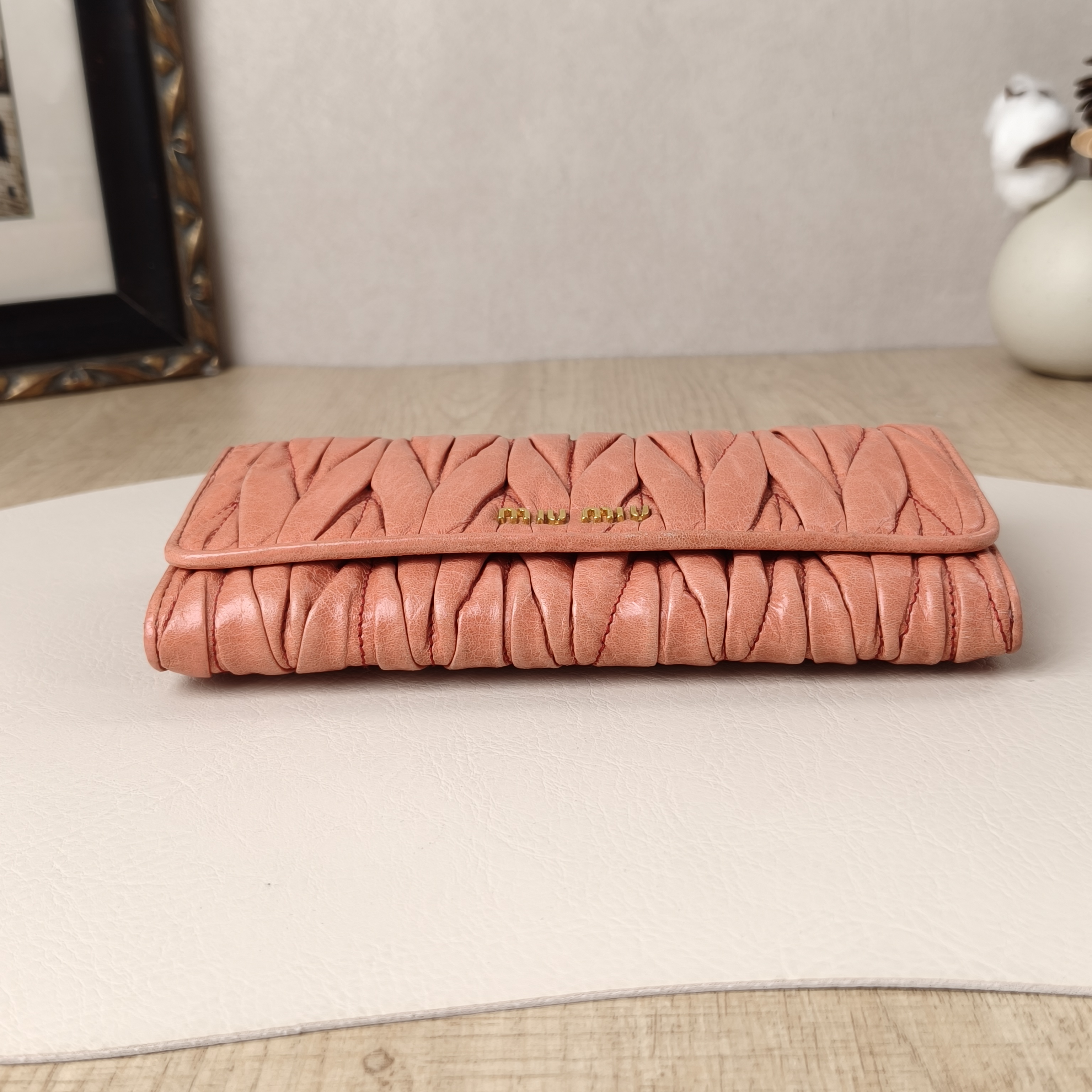 Miumiu Wallet Waxed Leather · 19.5 × 3 × 9.5 cm — cover view 7 of 10