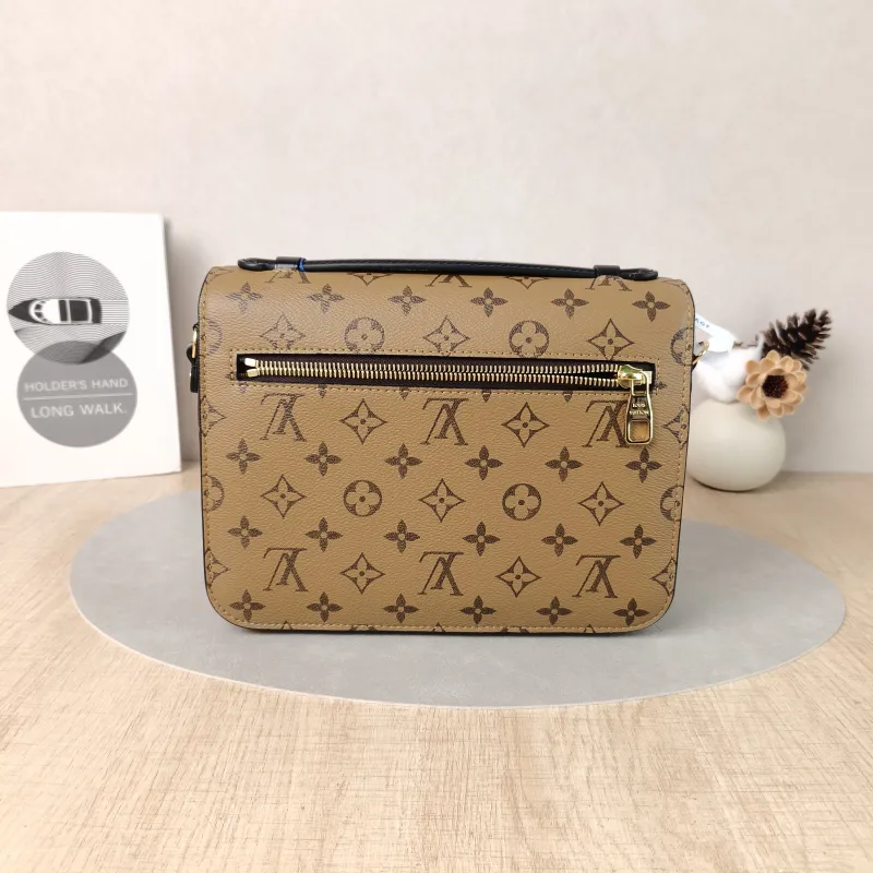 Louis Vuitton Crossbody Bag Pochette Métis Monogram Colorblock PVC Medium 25 × 7 × 19 cm — cover view 2 of 6