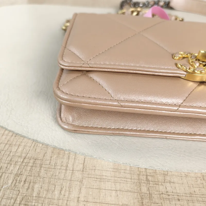 Chanel Crossbody Bag19Bag WOC Taupe SL ambskinmini19.2 × 3.5 × 12.3 cm — detail view 2 of 12