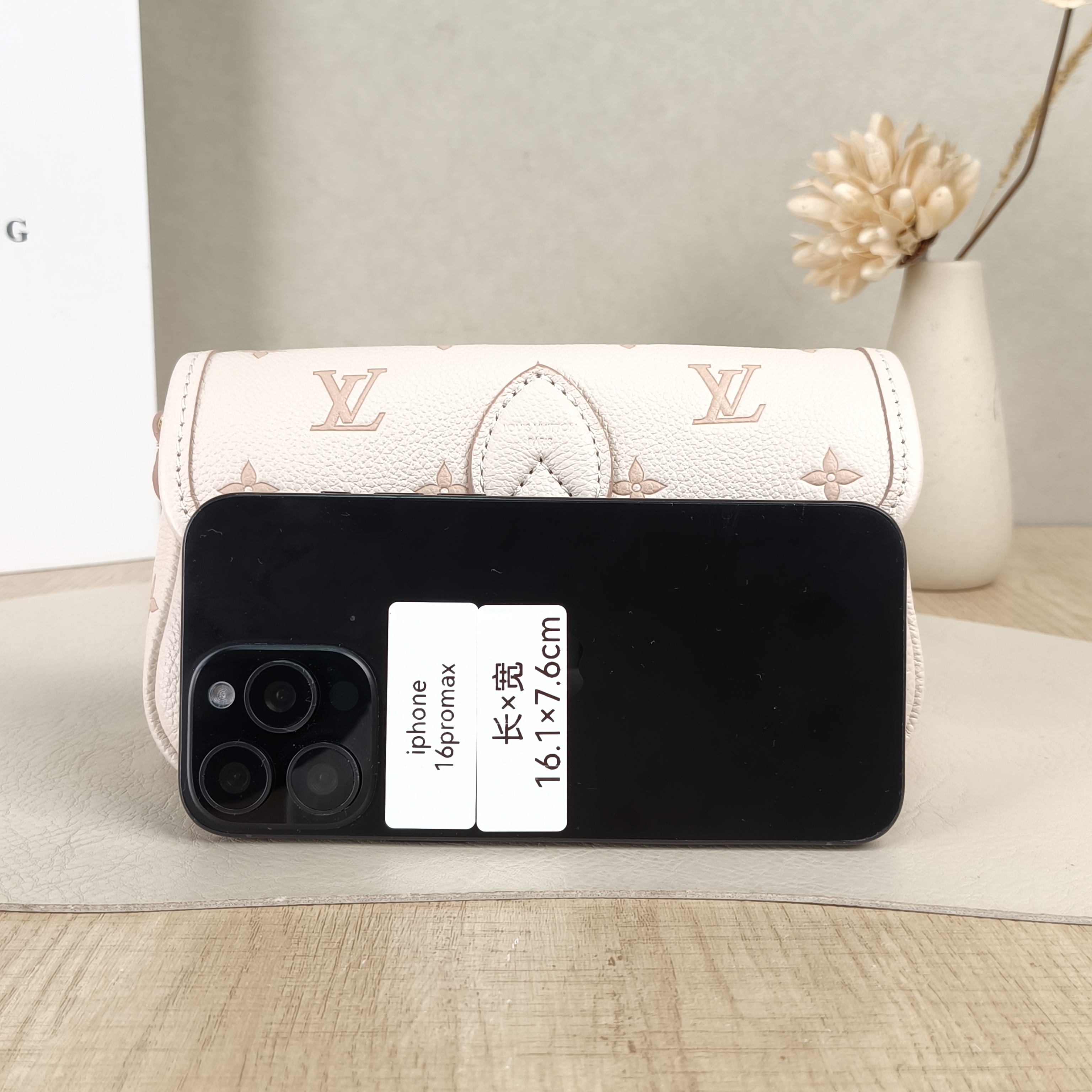 Louis Vuitton Crossbody Bag Diane Baguette Bag Pink · White Calfskinnano19 × 6 × 10.5 cm — cover view 2 of 6