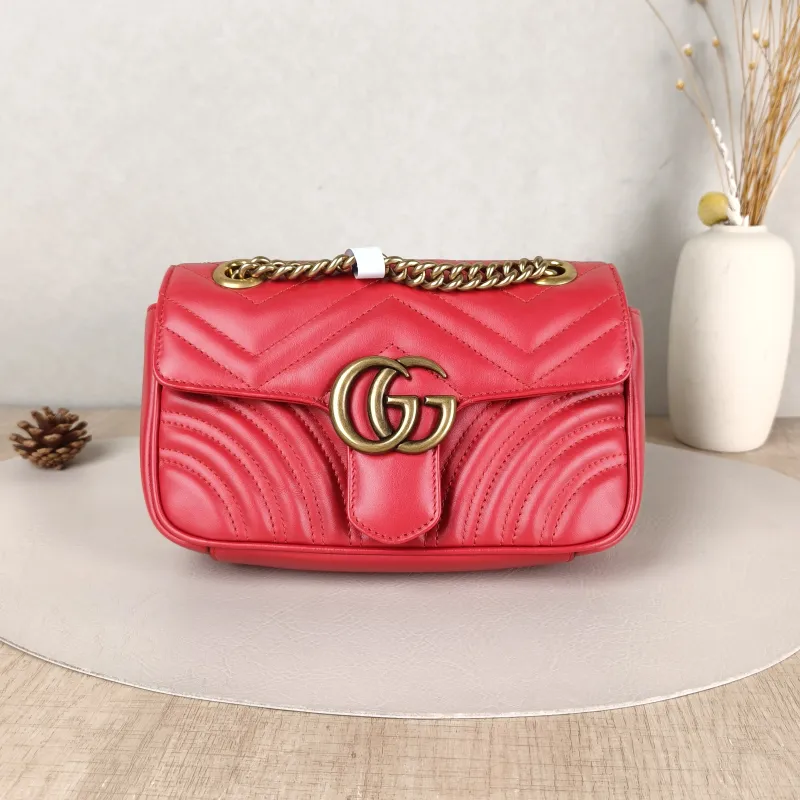 GUCCI Crossbody Bag GG Marmont Small Marmont 22Red Calfskin Small22 × 6 × 13 cm