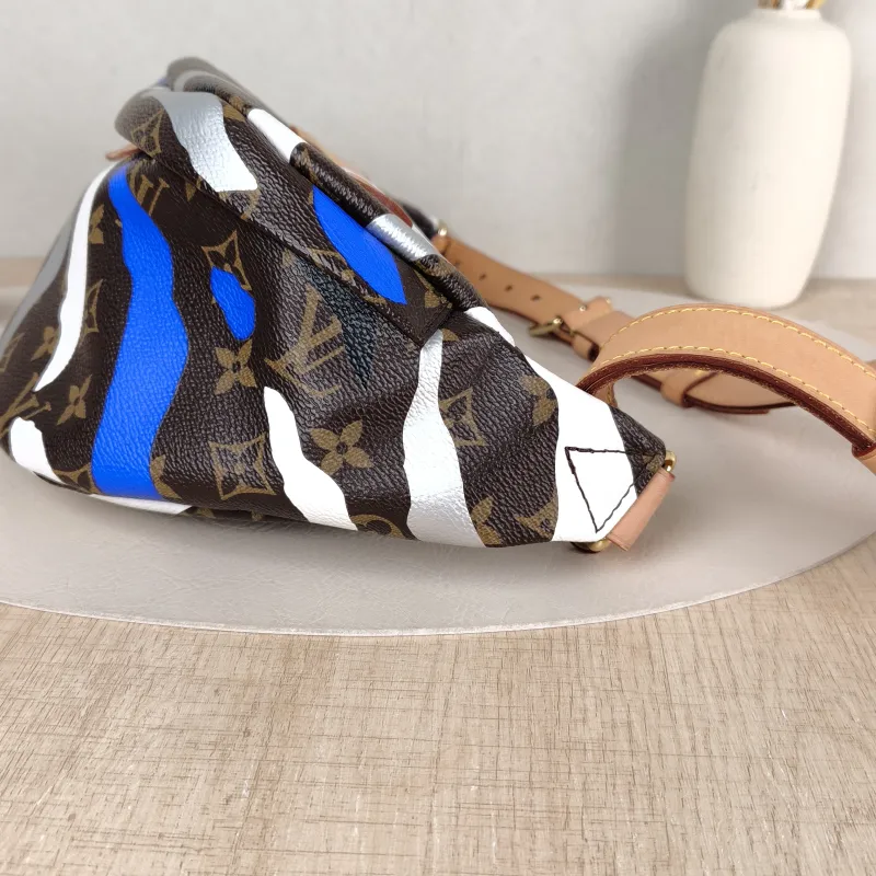 Louis Vuitton Belt Bag Bumbag Belt Bag Monogram PVC One Size 37 × 13 × 14 cm — detail view 5 of 10