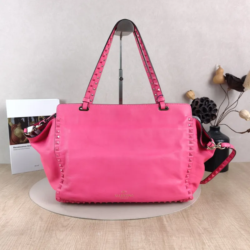 Valentino Shoulder Bag Shoulder Bag Red Calfskin One Size 33 × 12 × 26 cm — cover view 2 of 5