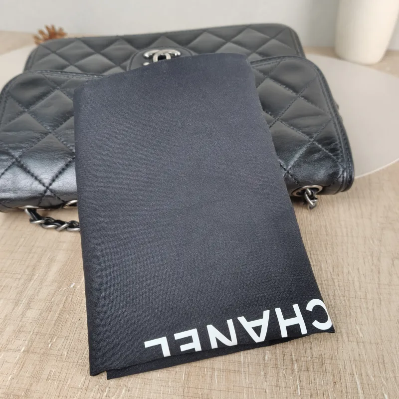 Chanel Crossbody Bag cf Collection Crossbody Bag Black Calfskin 25 × 10 × 18 cm 18 — detail view 5 of 15