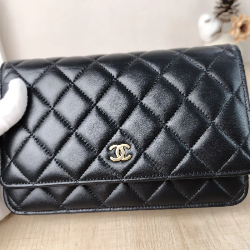 Chanel Crossbody Bag Classic Flap WOC CF WOCWOC Bag Black Lambskinmini19.2 × 3.5 × 12.3 cm — detail view 10 of 12